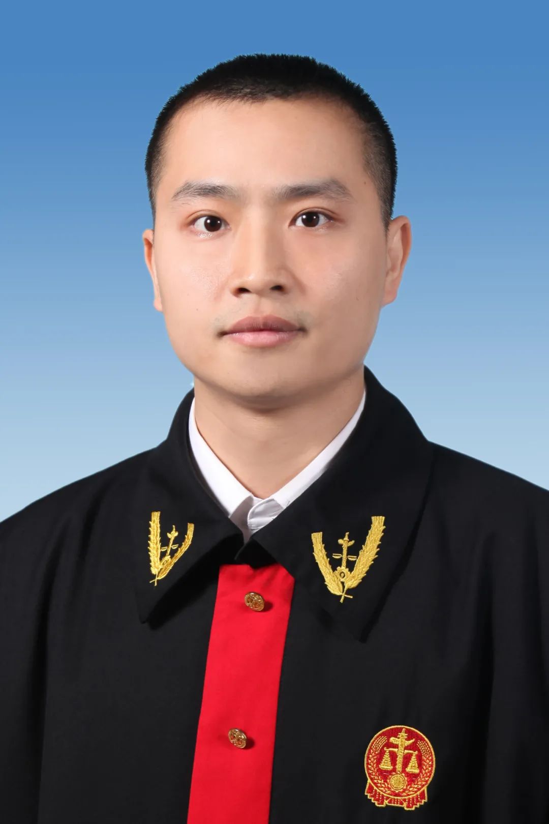 DƬ